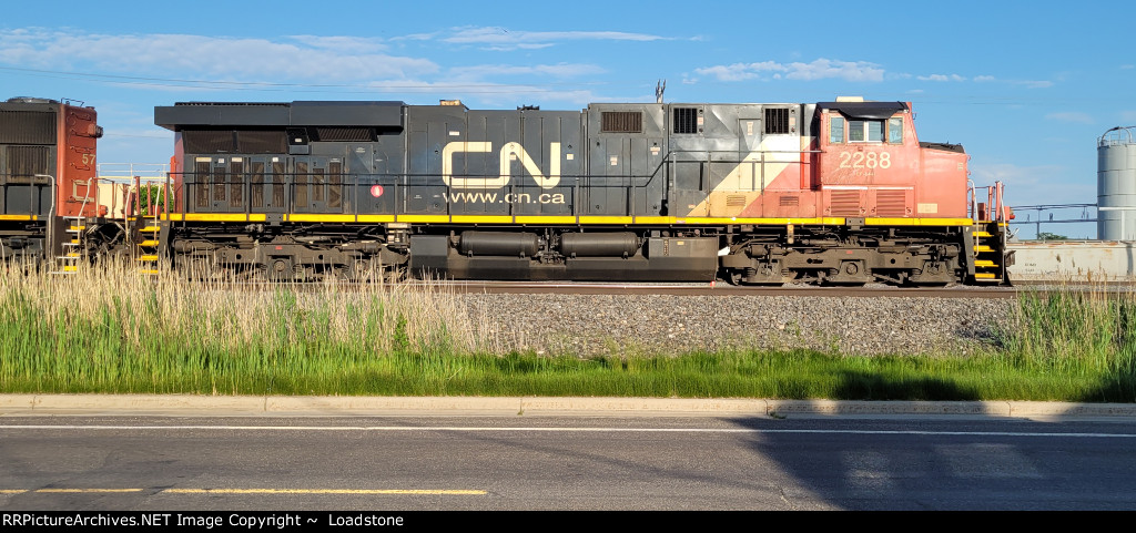 CN 2288